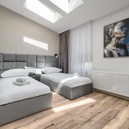 Toress Plac Grunwaldzki 아파트 *